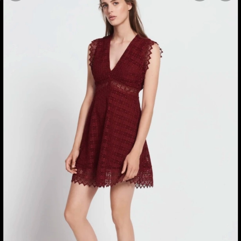 Sandro red lace dress in us1